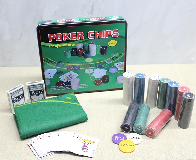 Metal Kutulu 500 Chip Ve 2 Adet İskambil  Kağit Setine Sahip Poker Oyunu Alk3540